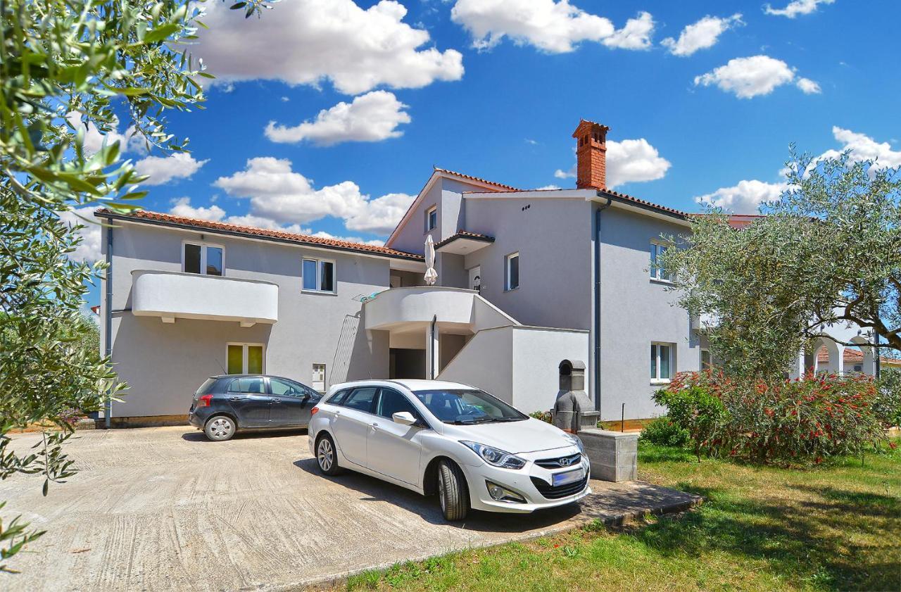 Apartments Elizabeta 1701 Fažana エクステリア 写真
