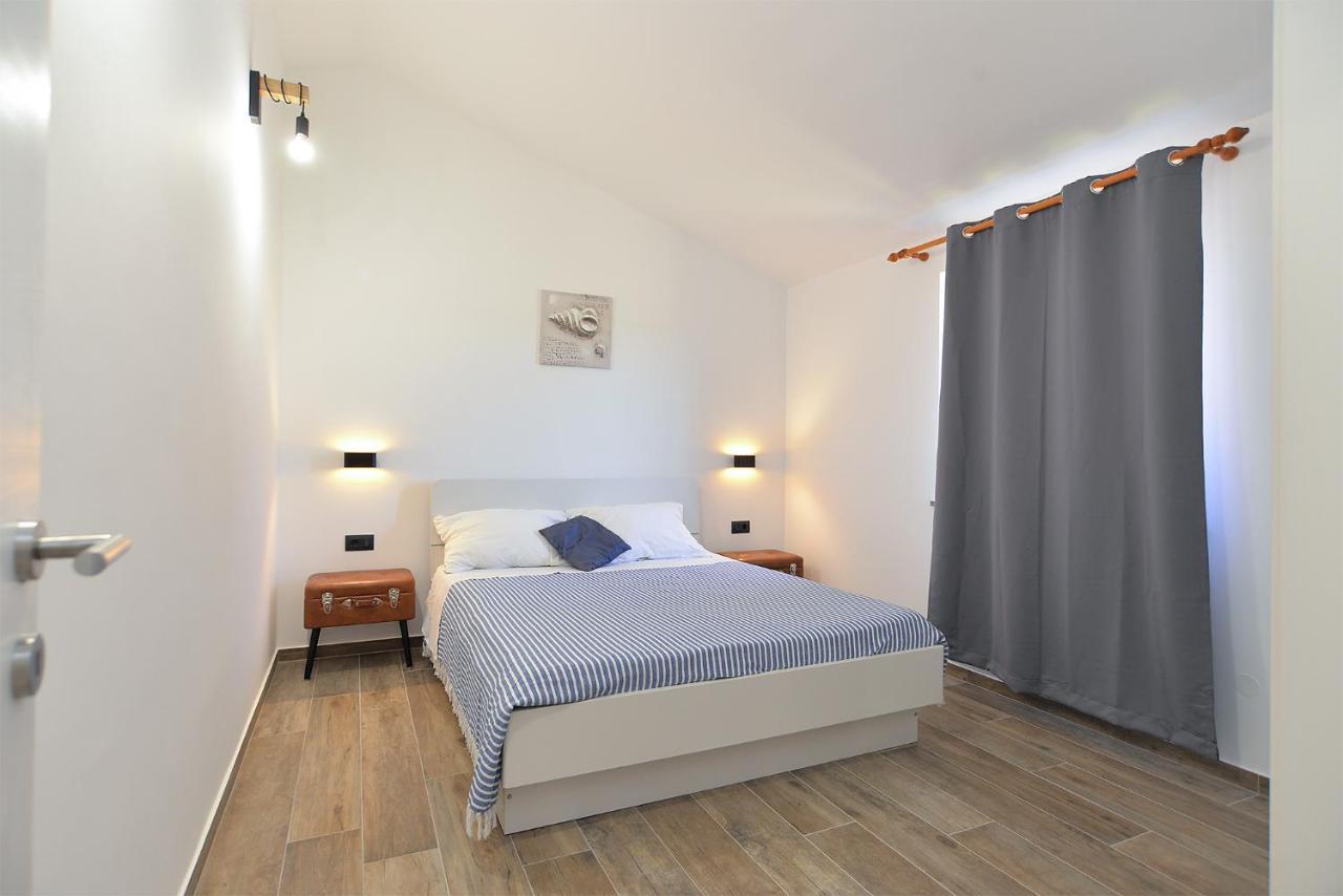 Apartments Elizabeta 1701 Fažana エクステリア 写真