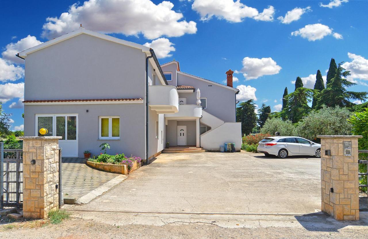Apartments Elizabeta 1701 Fažana エクステリア 写真