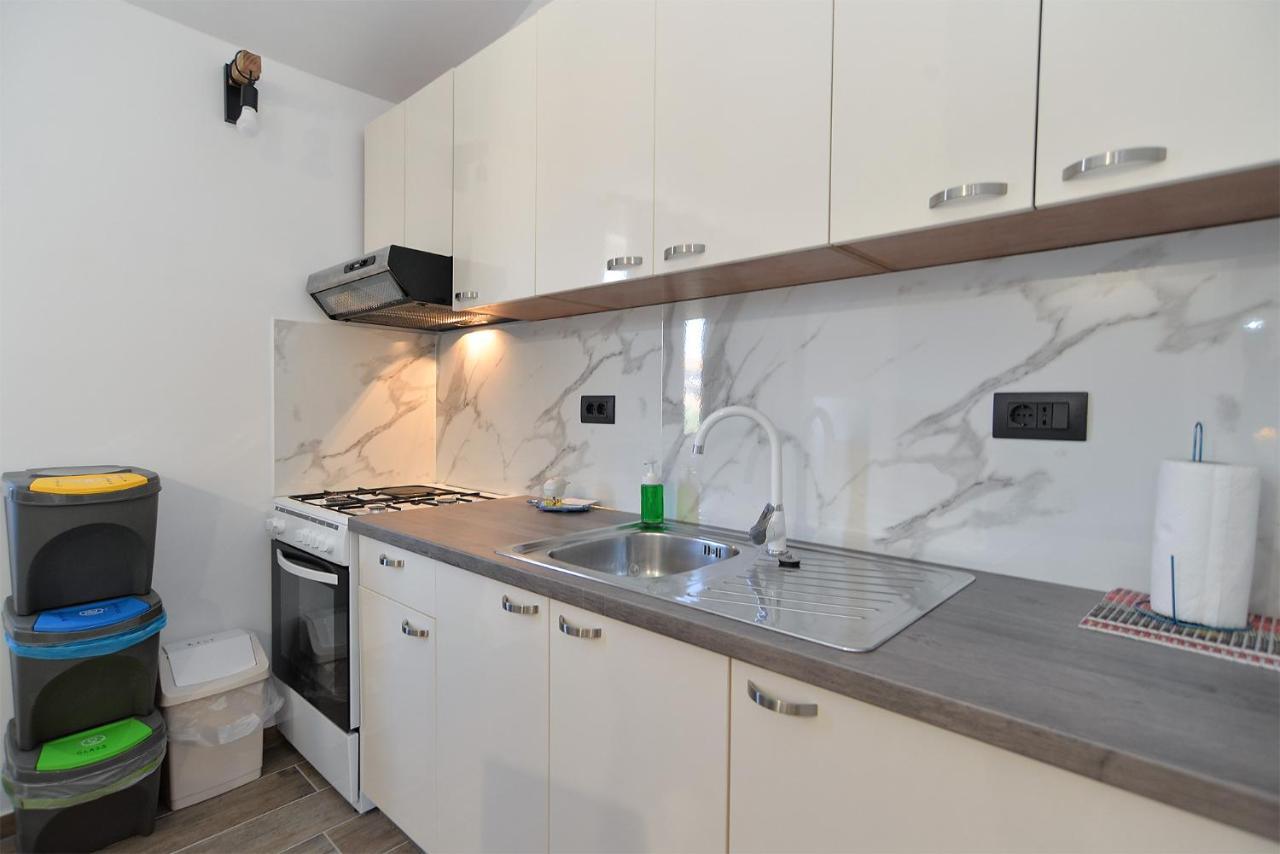 Apartments Elizabeta 1701 Fažana エクステリア 写真