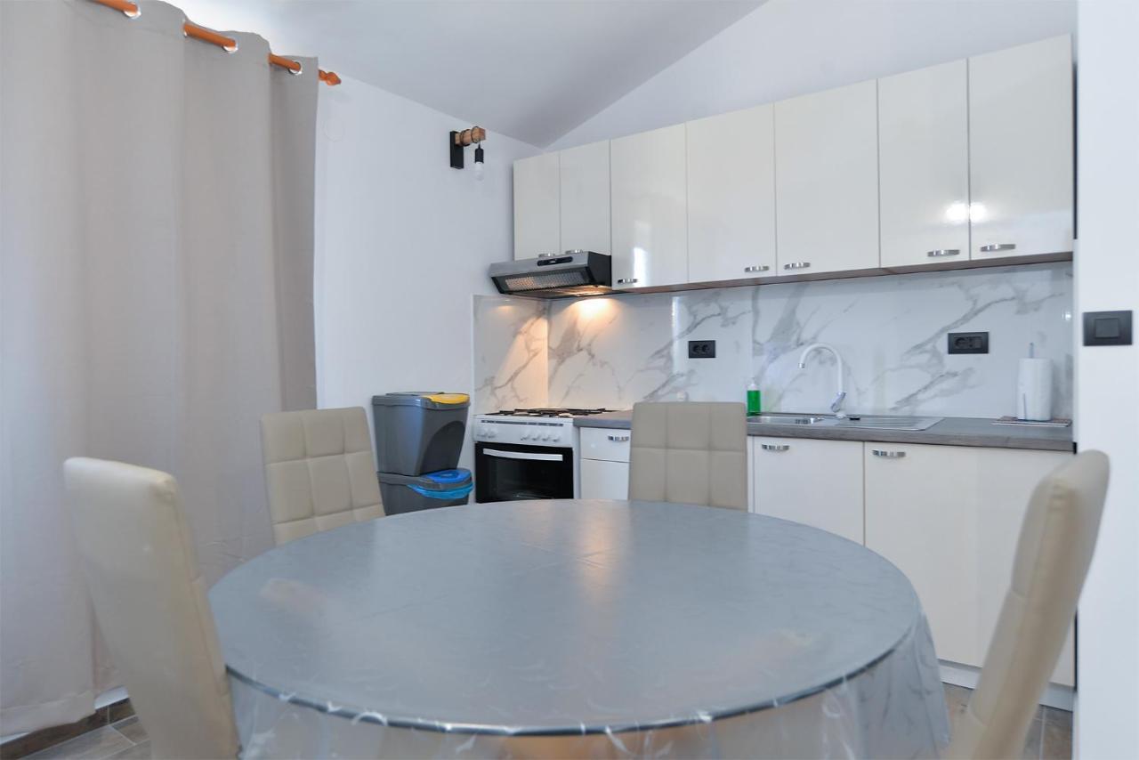 Apartments Elizabeta 1701 Fažana エクステリア 写真
