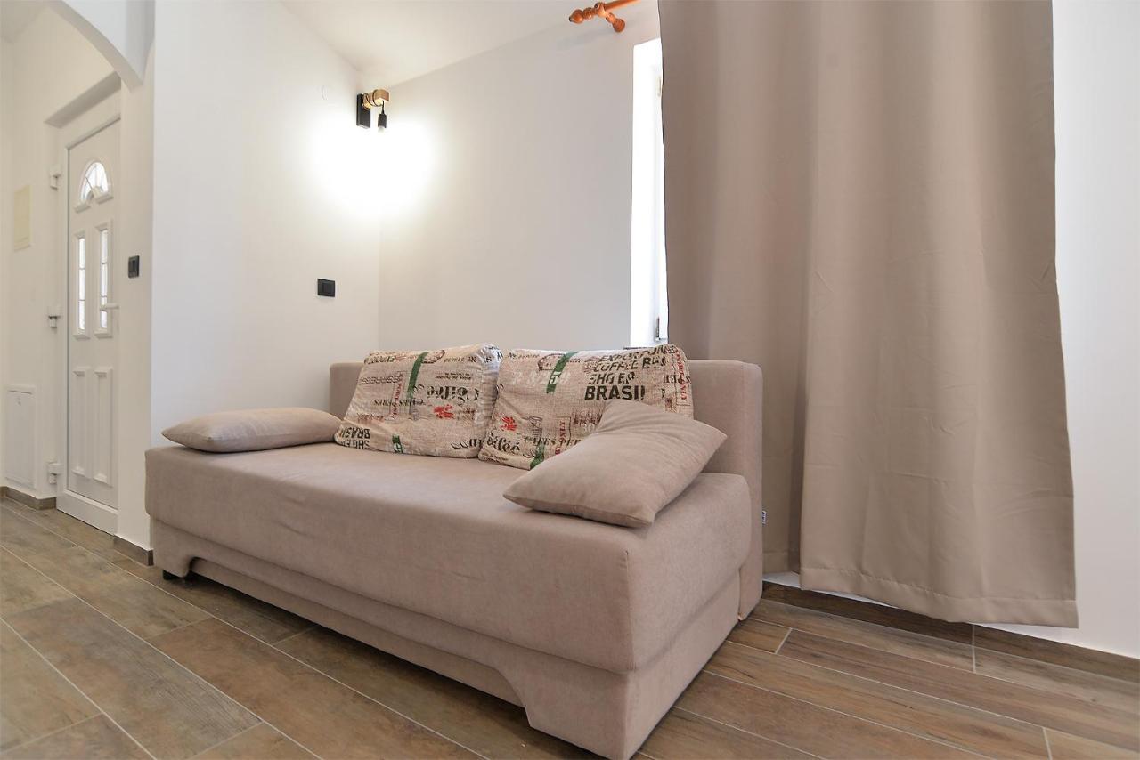 Apartments Elizabeta 1701 Fažana エクステリア 写真