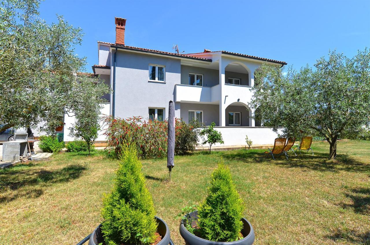 Apartments Elizabeta 1701 Fažana エクステリア 写真