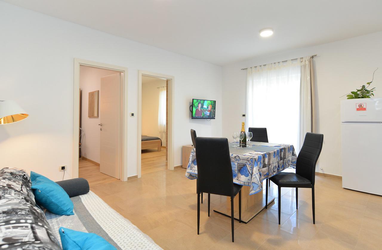 Apartments Elizabeta 1701 Fažana エクステリア 写真