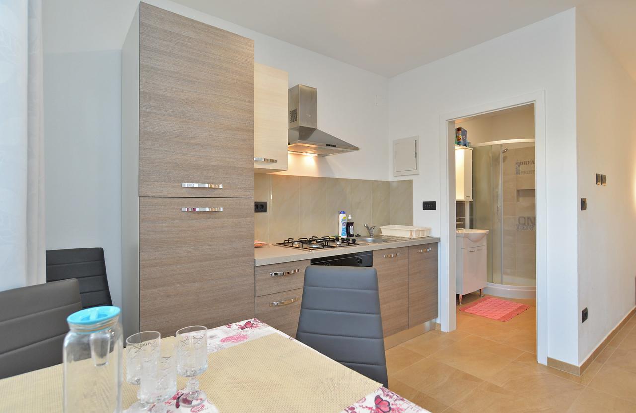 Apartments Elizabeta 1701 Fažana エクステリア 写真
