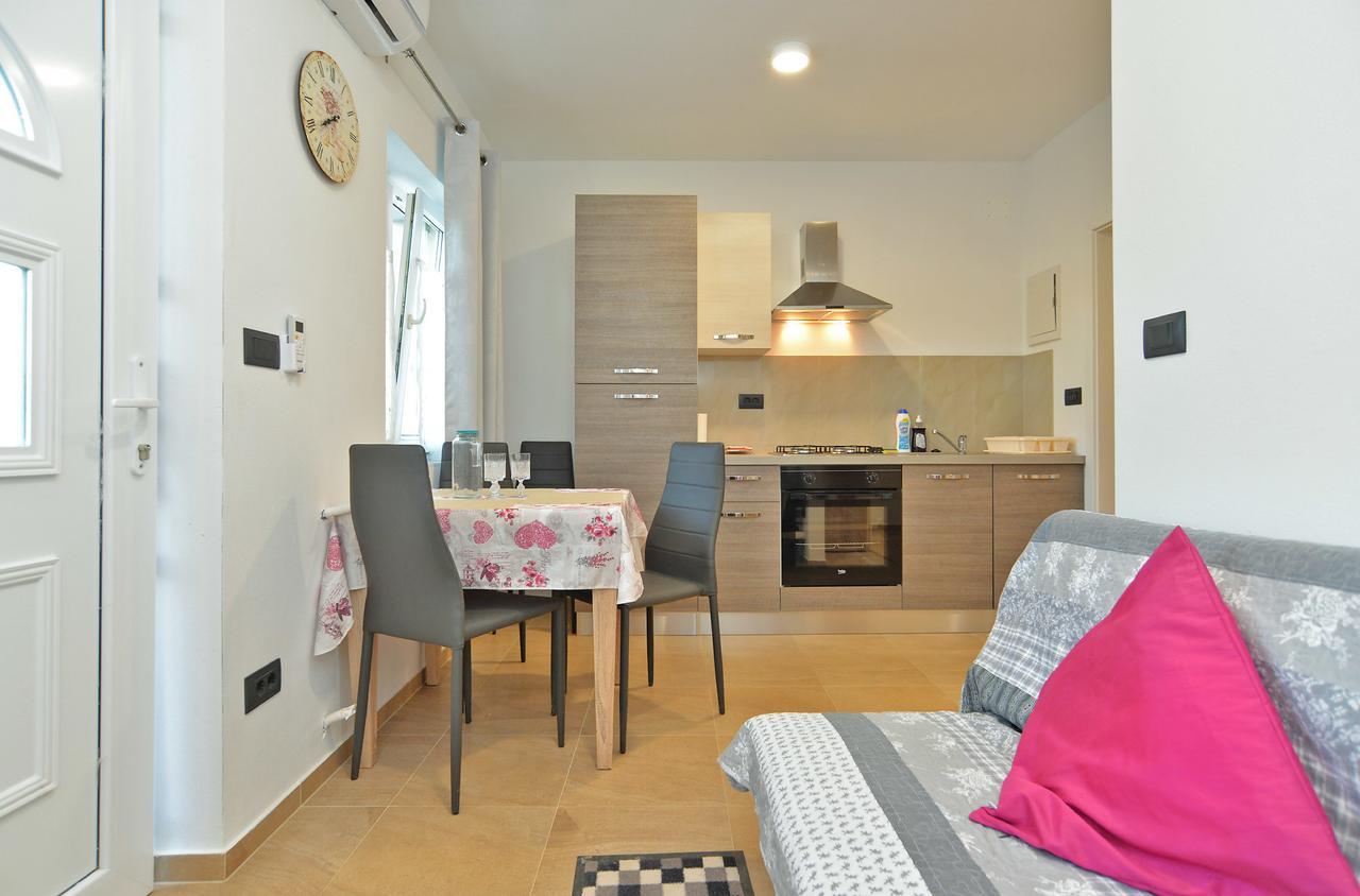 Apartments Elizabeta 1701 Fažana エクステリア 写真